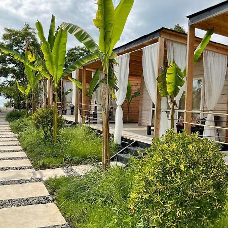 Aqua Palm Resort Soechoemi Buitenkant foto